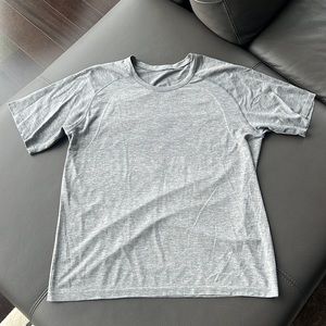 Lululemon mens metal vent tech short sleeve shirt XXL grey